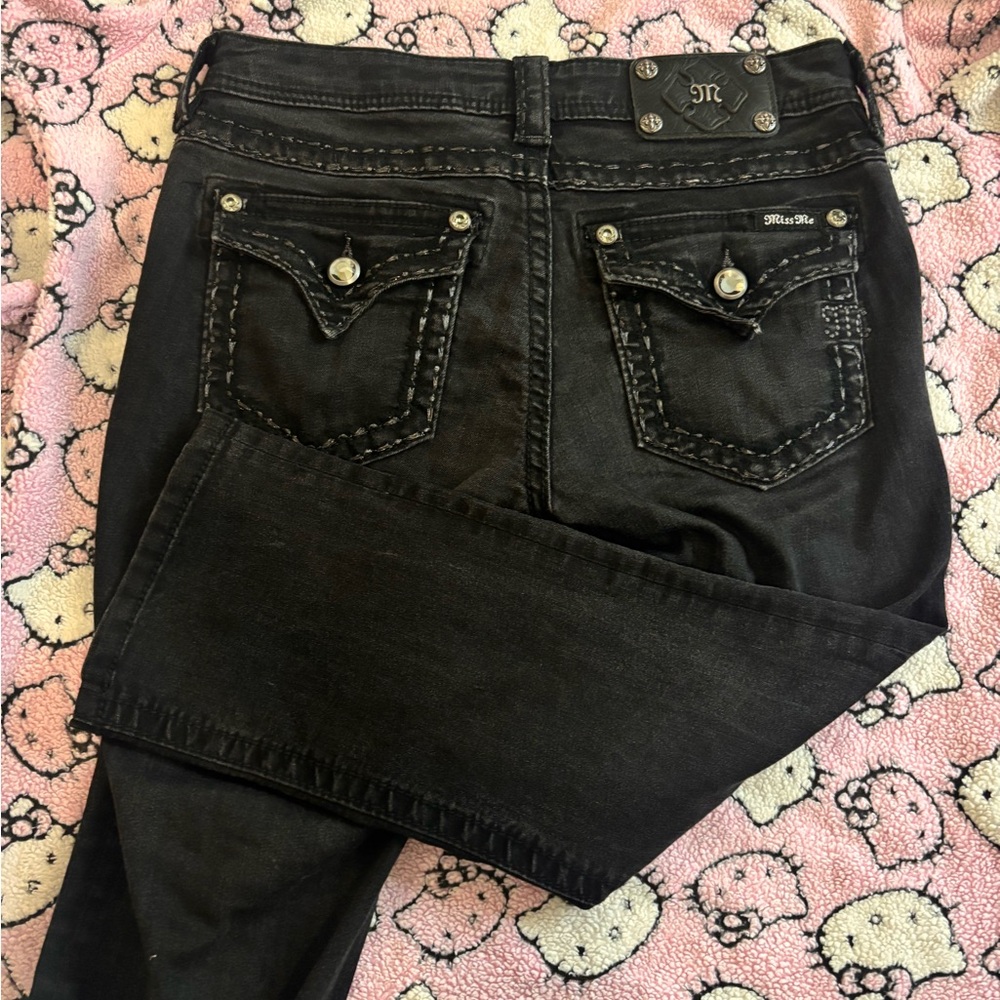 Black miss me rhinestoned cuffed capris